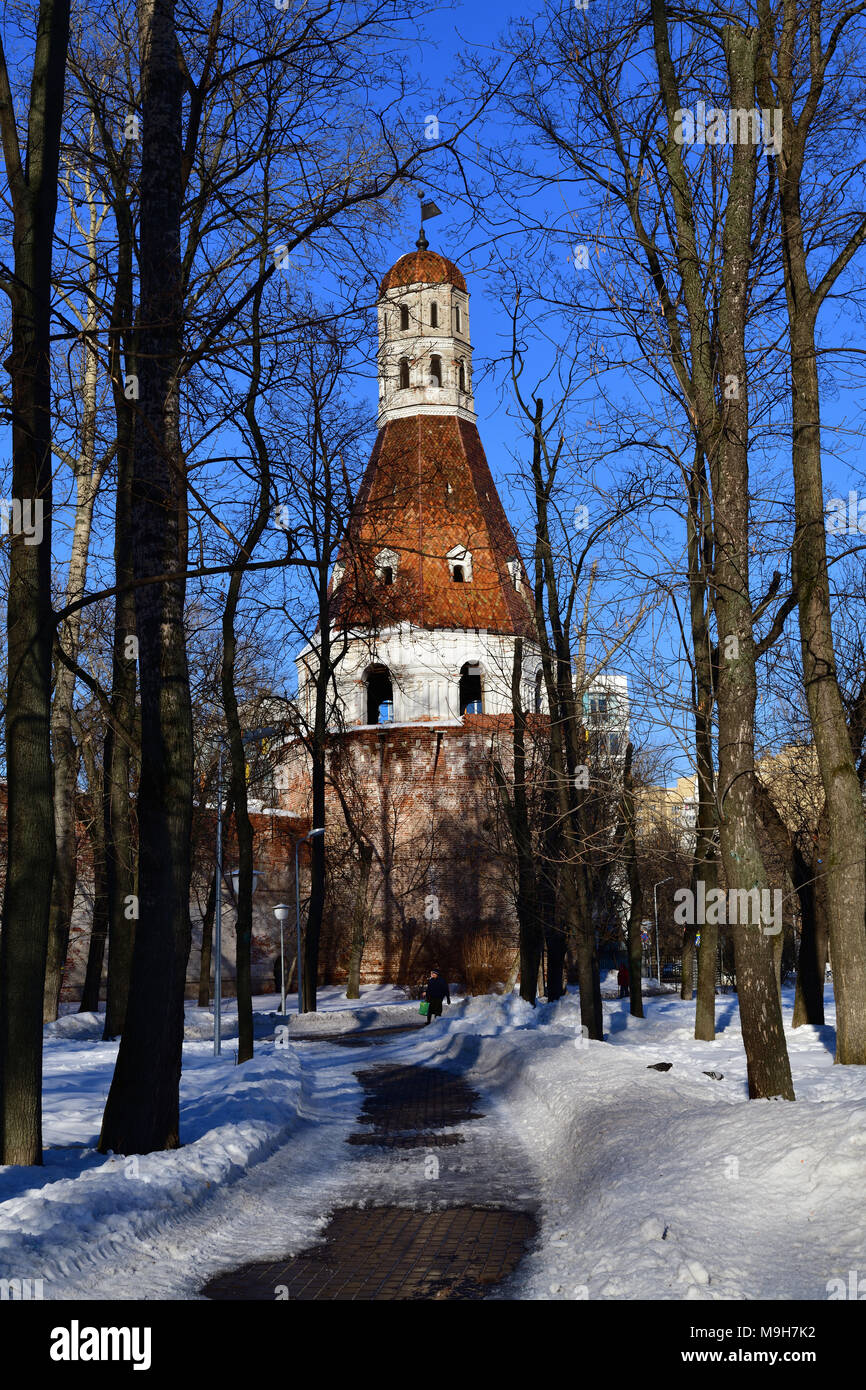 Moskau, Russland - März 24. 2018. Salz Turm der Simonov Kloster Stockfoto