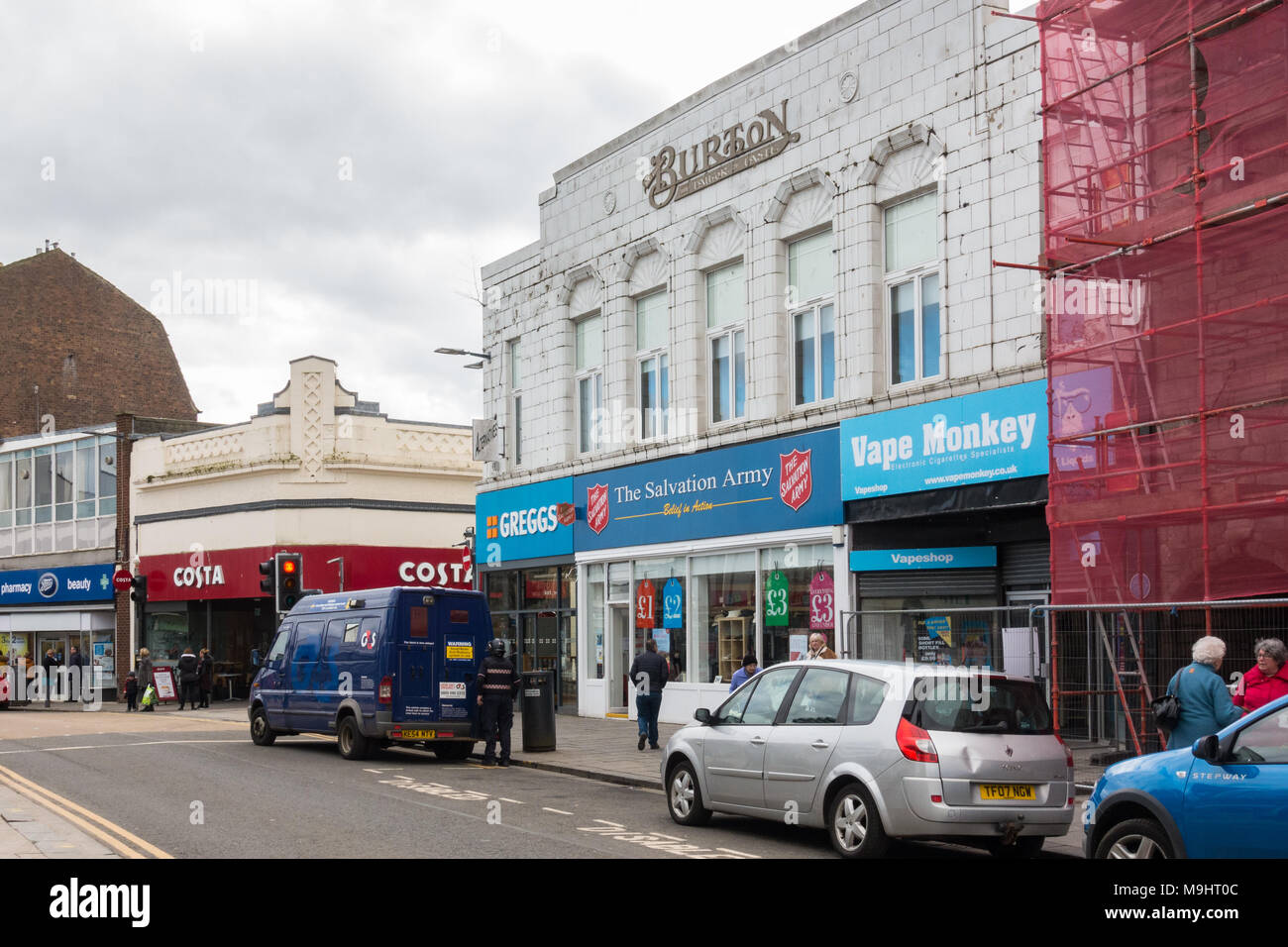 Provincial Art Deco Gebäude einschließlich ehemalige Burtons und Stadt Bäckereien Gebäude in Dumbarton, West Dunbartonshire, Schottland, Großbritannien Stockfoto