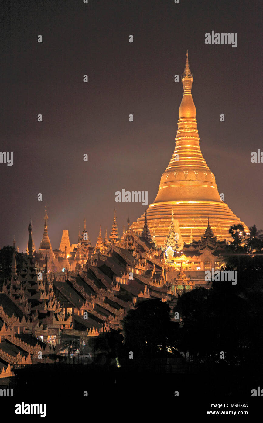 Myanmar, Yangon Shwedagon Pagode, Nacht, beleuchtet, Stockfoto