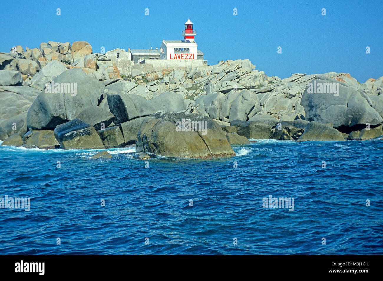 Leuchtturm auf Lipari, Salina Inseln, eine Gruppe von winzigen Granit Inseln zwischen Korsika und Sardinien, Korsika, Frankreich, Mittelmeer, Europa Stockfoto