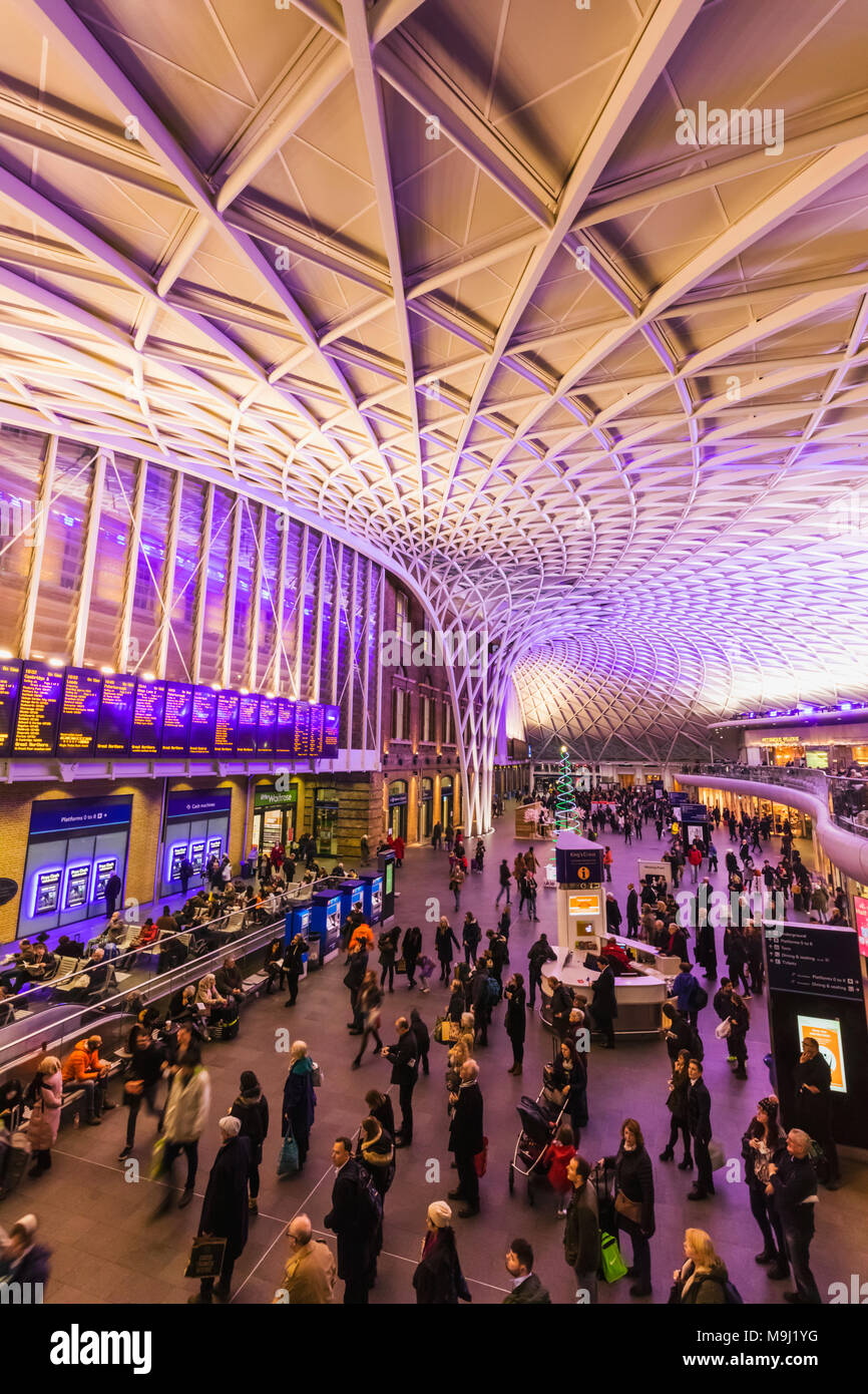 England, London, Kings Cross Station, der Bahnhofshalle Stockfoto