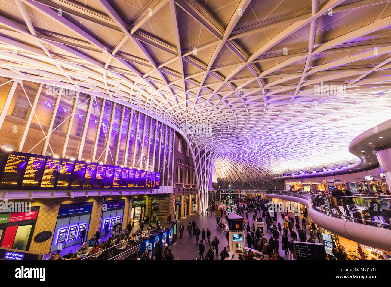 England, London, Kings Cross Station, der Bahnhofshalle Stockfoto