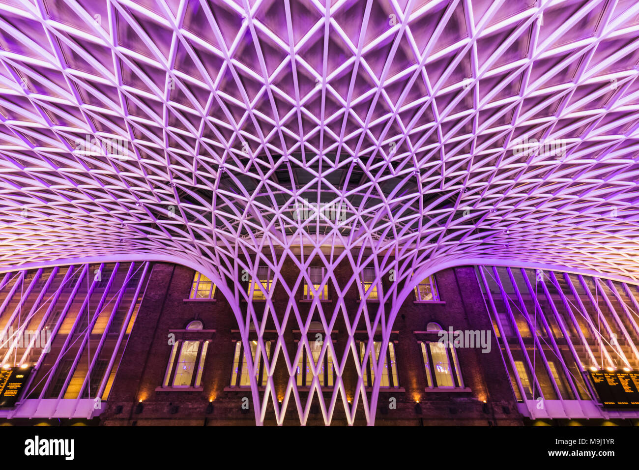 England, London, Kings Cross Station, der Bahnhofshalle Stockfoto