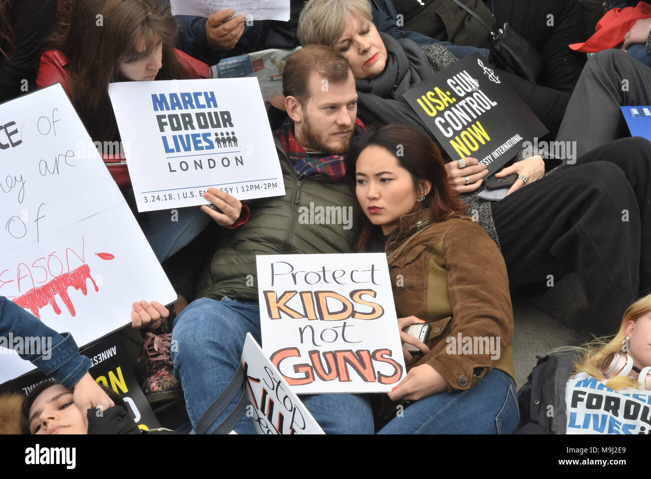 März für unser Leben, symbolische Masse sterben - in, Gun Control Protest, US-Botschaft, Battersea, London, UK Stockfoto