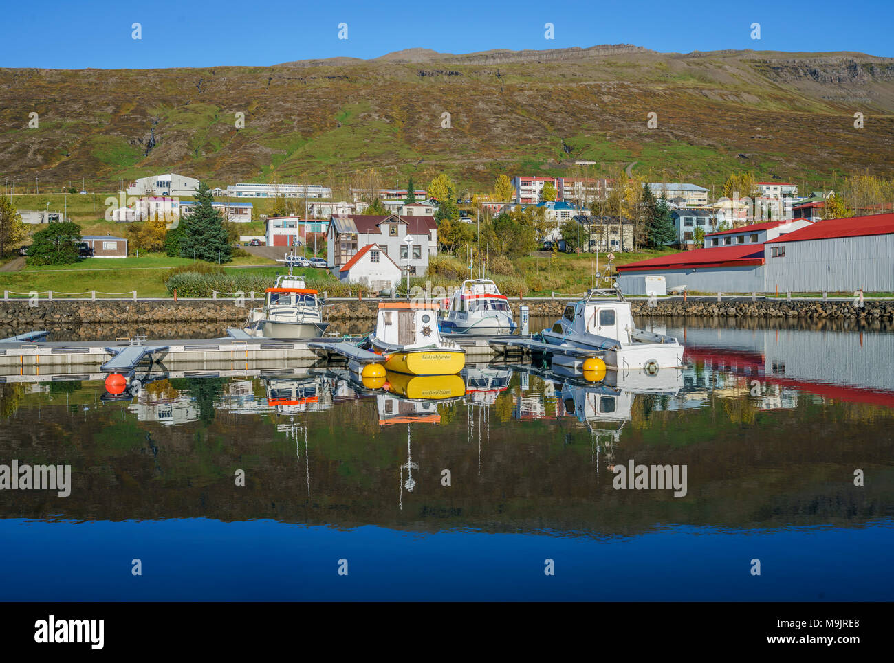 Hafen, in Fáskrúdsfjördur, im östlichen Island Stockfoto