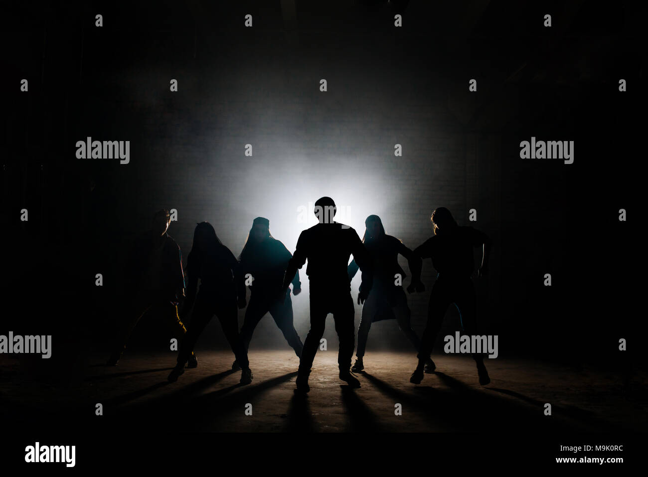 Konzept der Street Dance Stil. freestyle.tanz Industrie. Hobby. Freie Zeit Aktivität. die Rückkehr von toten. Vampire Aufwachen Stockfoto