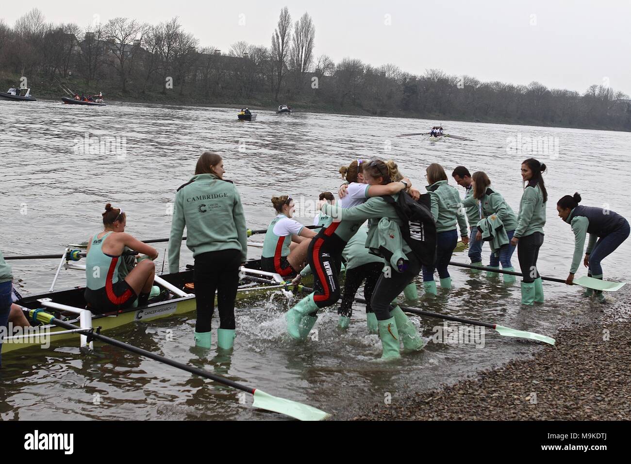 Boat Race der Krebs Forschung DE Stockfoto