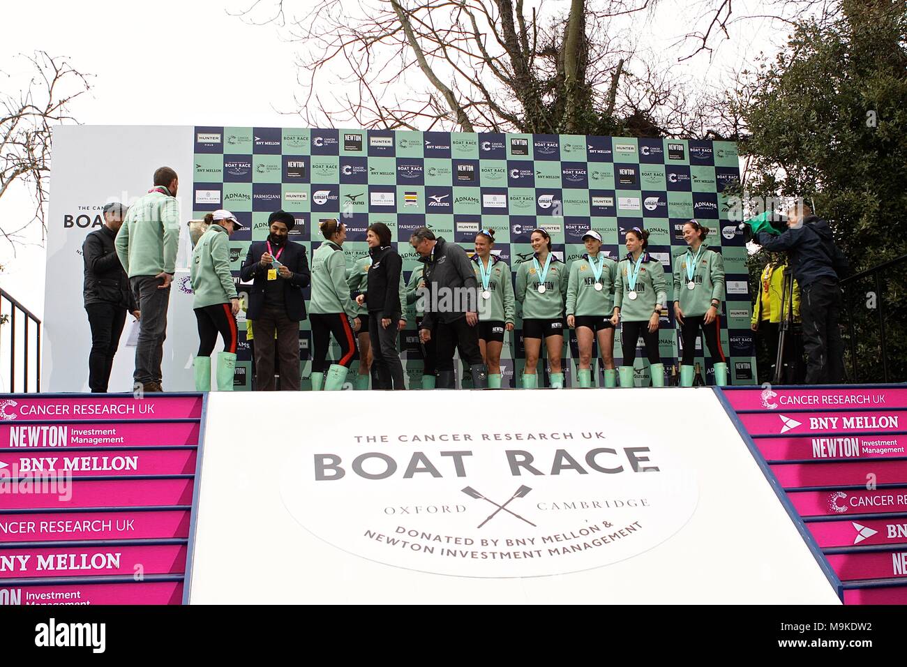 Boat Race der Krebs Forschung DE Stockfoto