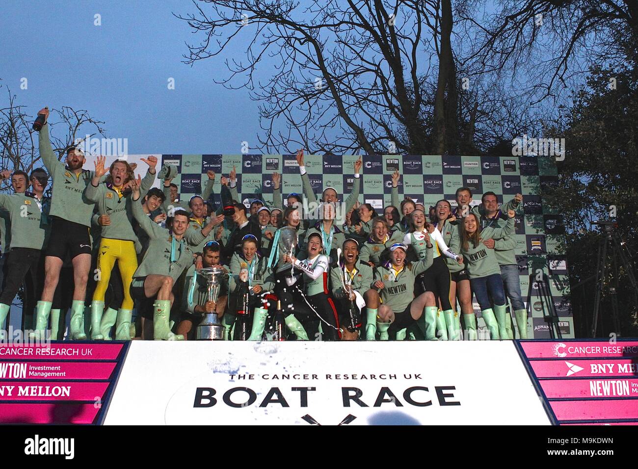 Boat Race der Krebs Forschung DE Stockfoto