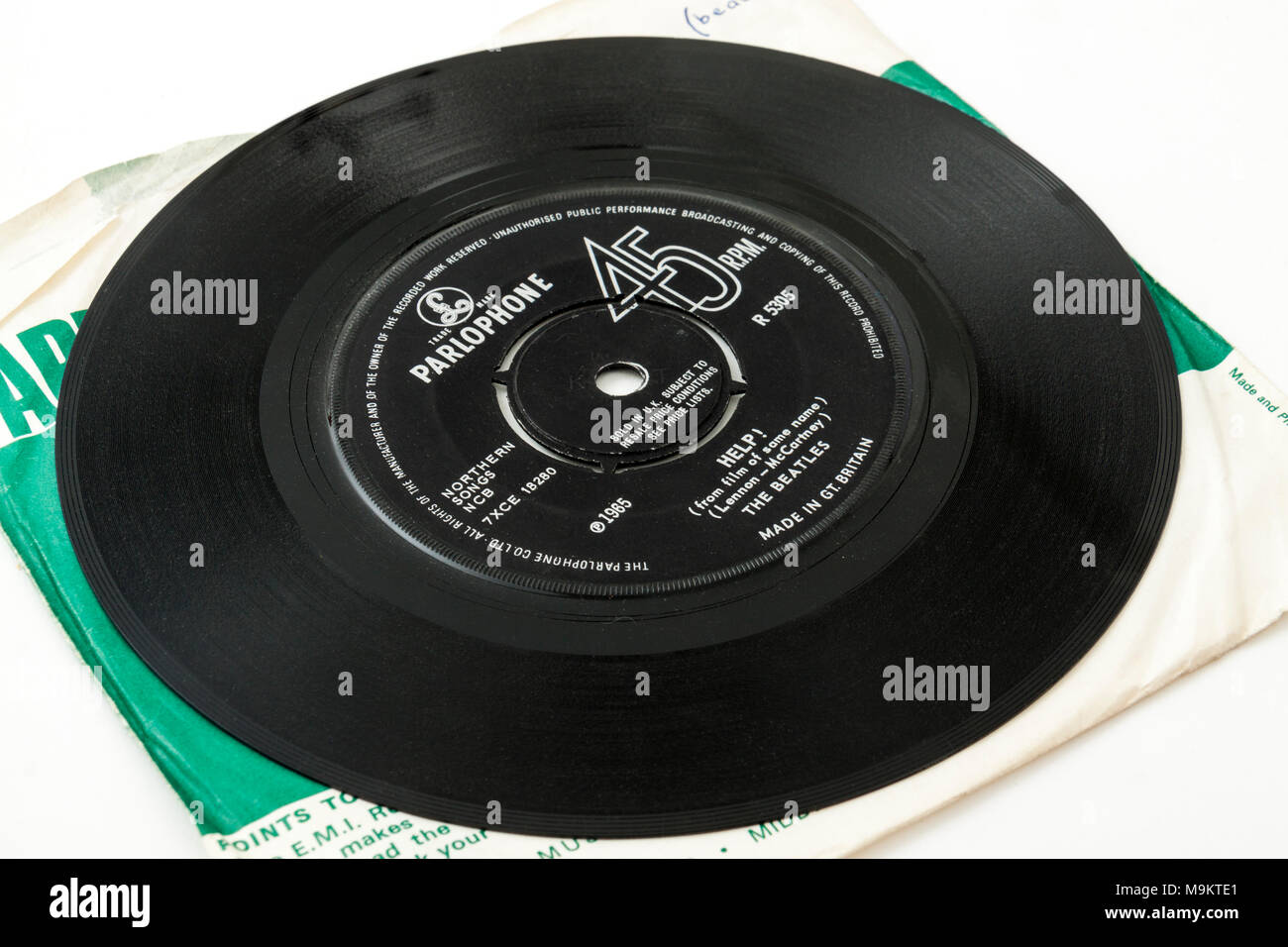 1965 Original 45rpm Single 'Hilfe!' von den Beatles (Parlophone R 5305) Stockfoto