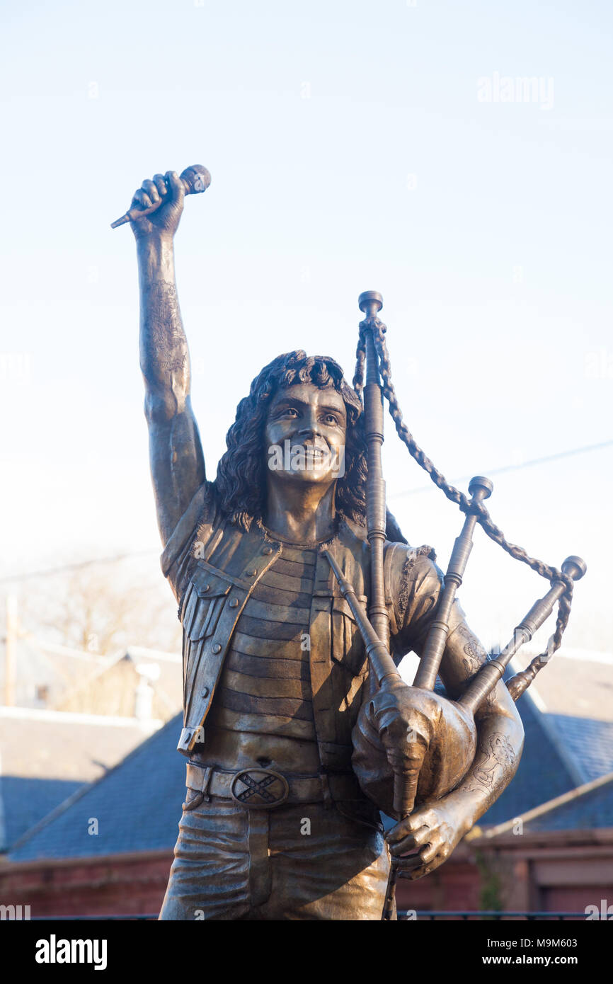 Statue des Sängers Bon Scott, von Rock Band AC/DC in Kerriemuir Angus Schottland. Stockfoto