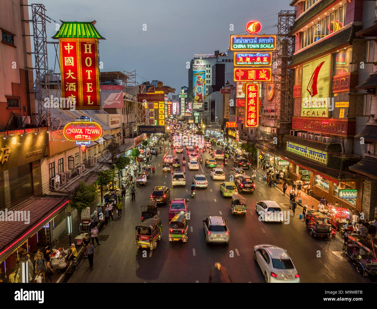 Yaowarat Road in Chinatown, Bangkok, Thailand, 27. März 2018. Stockfoto