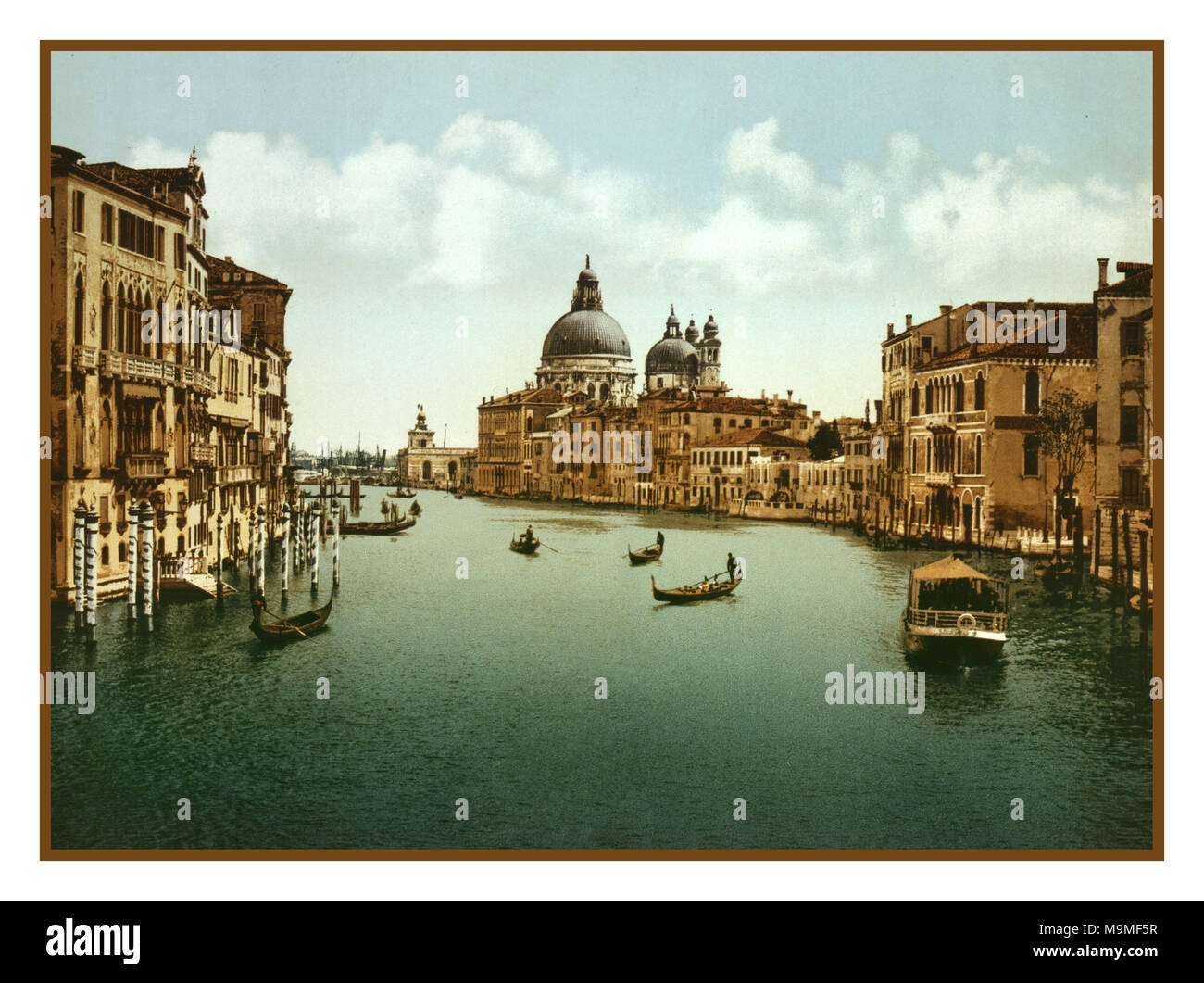 Vintage alten historischen Canal Grande Venedig Photochrom Historischen 1890-1900's Vintage alte Blick auf den Canal Grande Venedig, Italien. Mit post Färbung Technik über Transfer auf lithografische Druckplatten aus Schwarzen und Weißen negative Bilder. Stockfoto