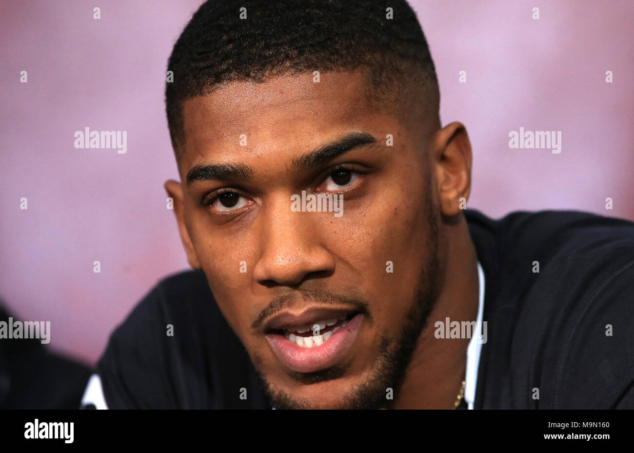 Anthony Joshua während einer Pressekonferenz auf Sky Sport Studios, Isleworth. Stockfoto