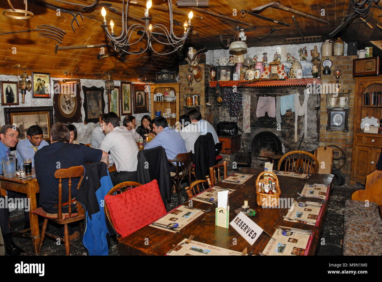 Kunden Im Johnny Fox Pub Es Ist Der lteste 1798 Und H chste Pub In kunden-im-johnny-fox-pub-es-ist-der-lteste-1798-und-h-chste-pub-in