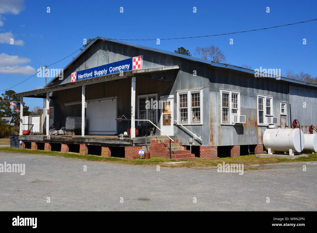 Ein feed Store in Hertford, einer kleinen Stadt im ländlichen nord-östlichen Nord-Carolina. Stockfoto