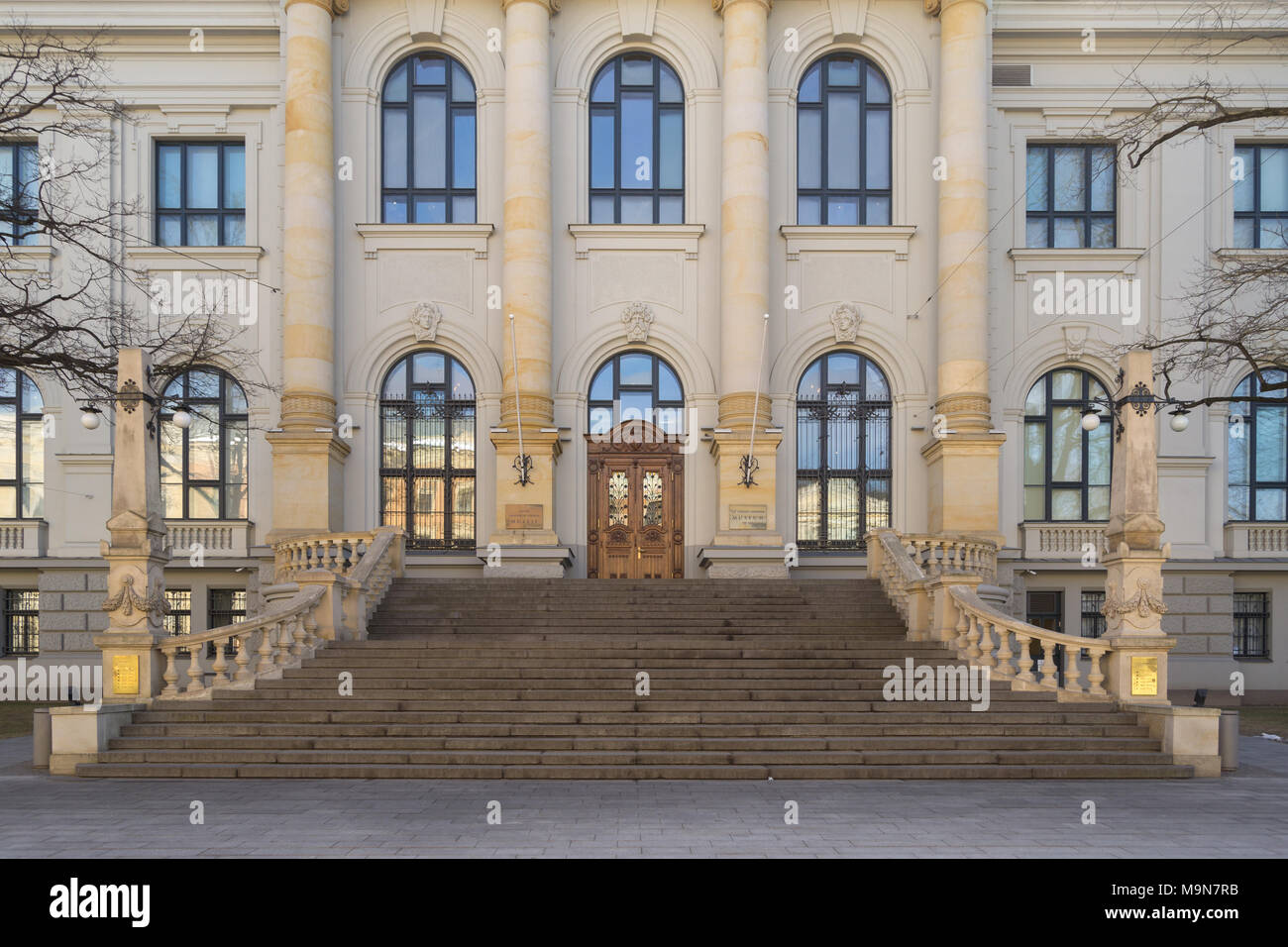 Am Abend Blick auf die Lettische Nationale Museum der Kunst Stockfoto