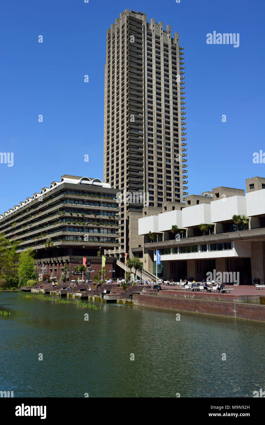 Immobilien Barbican, Moorgate, Stadt London EC2, Vereinigtes Königreich Stockfoto