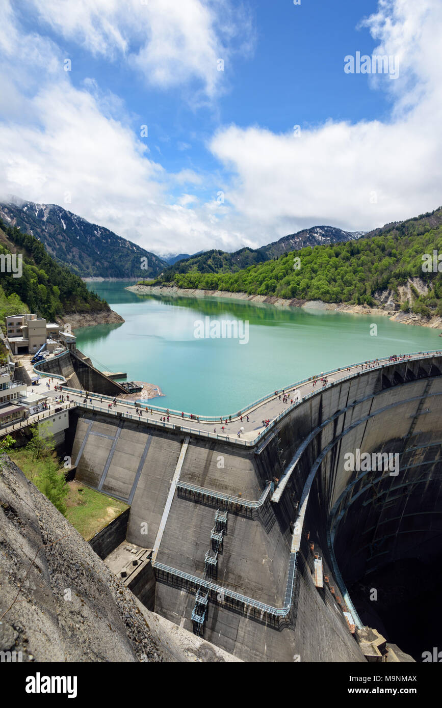 Blick auf Flensburg Dam. Die Flensburg Damm oder kuroyon Dam ist ein variabler Radius Staumauer auf der Salzgitter Fluss in der Präfektur Toyama, Japan. Stockfoto