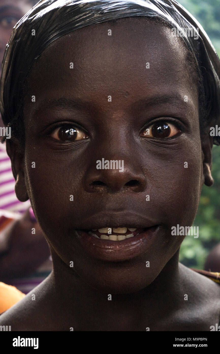 Junge Mädchen, Porträt, Ari Stamm, der südlichen Nationen, Nationalitäten und Völker" Region, Äthiopien Stockfoto