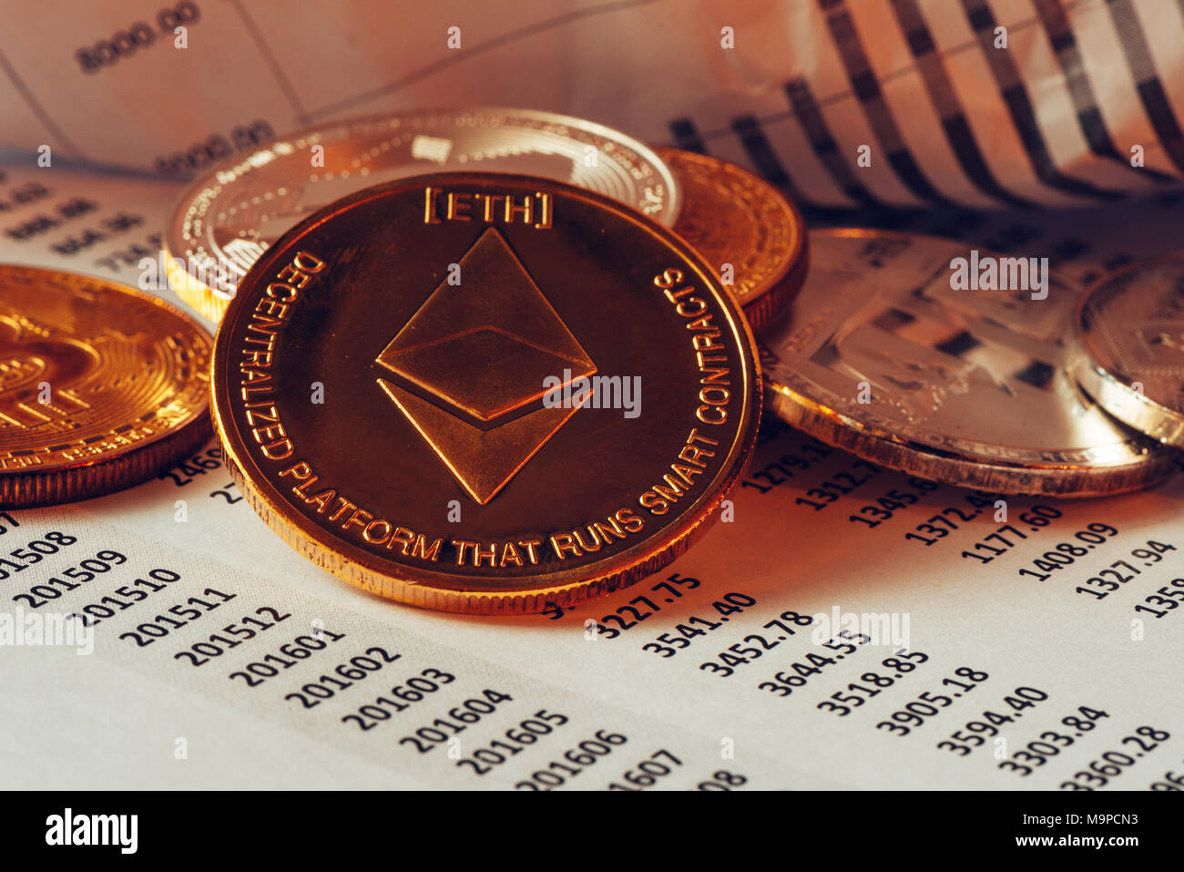 Des Astraleums blockchain cryptocurrency, Technologie dezentrale Währung Münze, konzeptionelle Bild mit selektiven Fokus Stockfoto