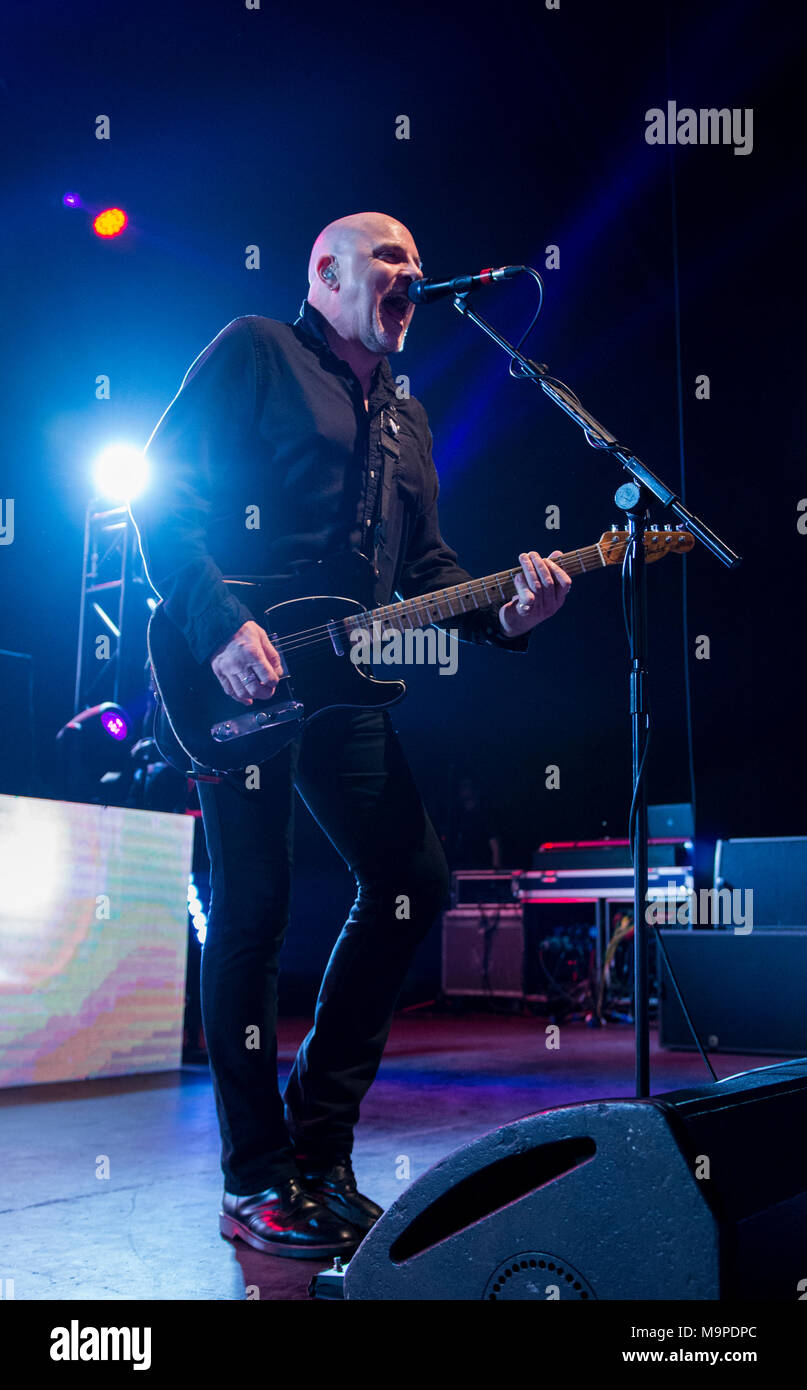 Baz Warne, Gitarrist der Stranglers live, G Live, Guildford, UK, 26. März 2018. Stockfoto