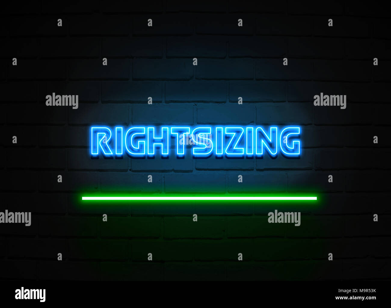 Rightsizing Leuchtreklame - glühende Leuchtreklame auf brickwall Wand - 3D-Royalty Free Stock Illustration dargestellt. Stockfoto