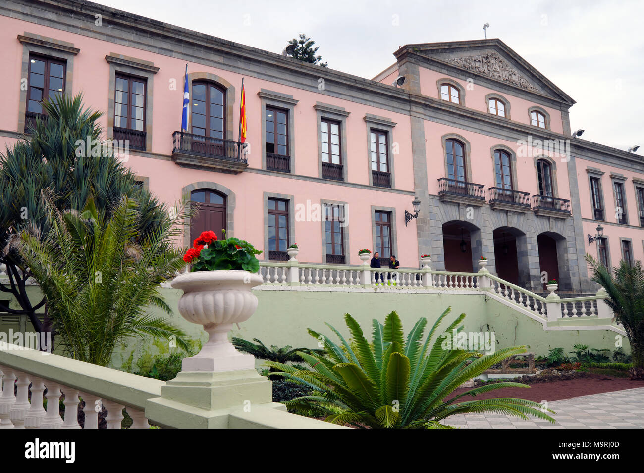 Alte Gebäude und Marktplatz in den steilen Hang Stadt La Orotava Teneriffa Kanarische Inseln Spanien Stockfoto