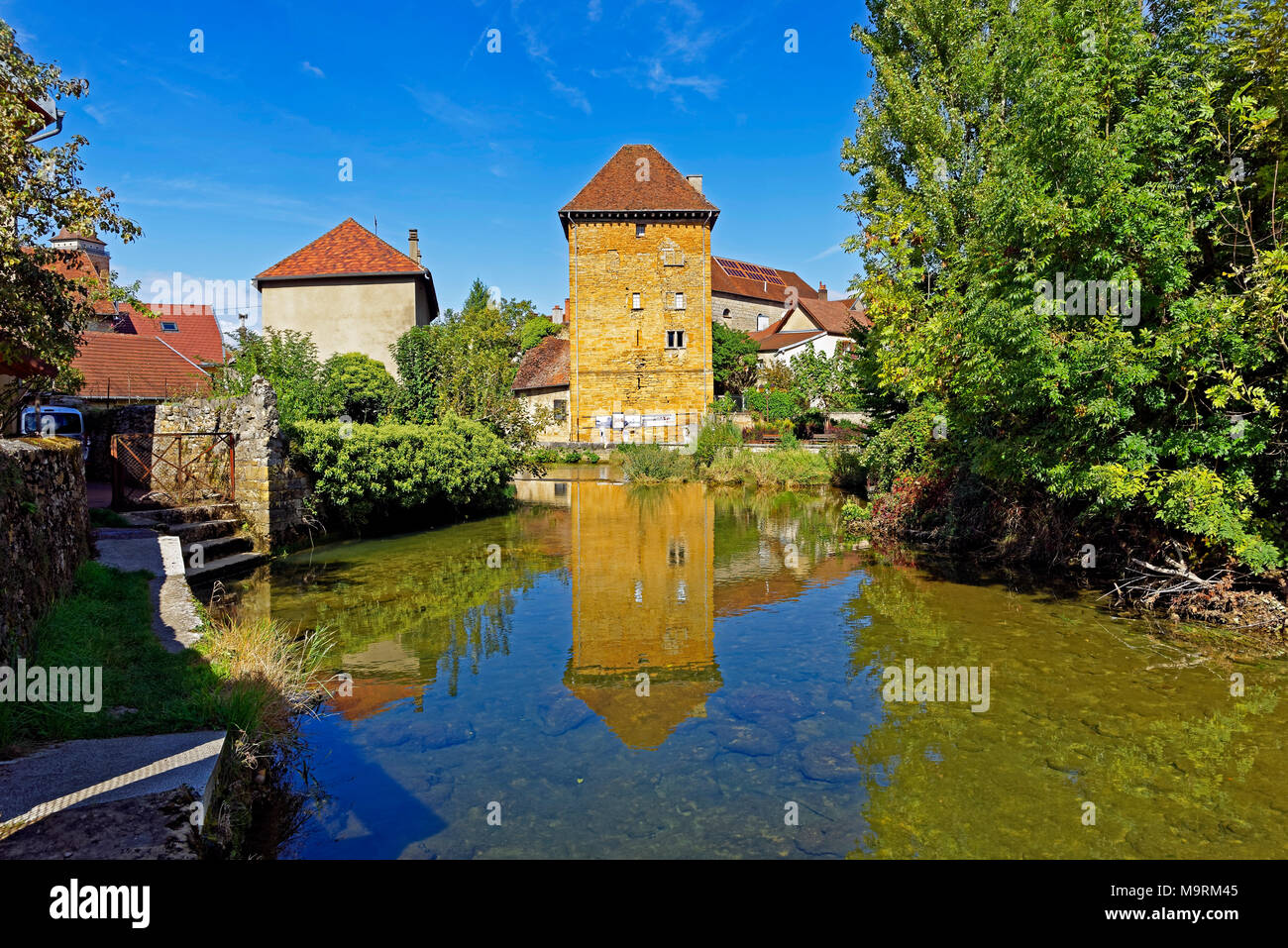 Europa, Frankreich, Jura (Frankreich - Comté), Arbois Rue de la personne, Turm, tour Gloriette, Brücke, Fluss La Cuisance, historisch, Sehenswürdigkeit, Stockfoto