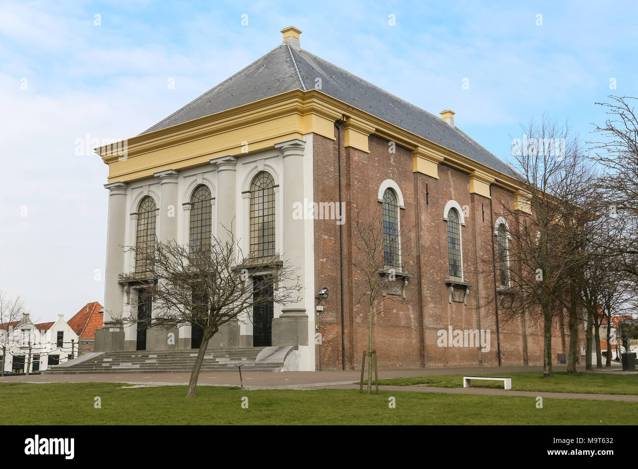Neue Kirche aus dem 13. Jahrhundert in der alten holländischen Stadt Zierikzee, Zeeland, Niederlande Foto am 25. März 2018 getroffen Stockfoto