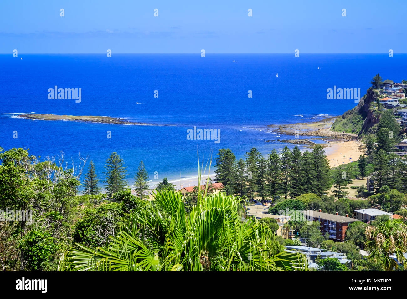 Blick auf Sydneys nördlichen Vorort zu Bilgola Strand, NSW, Australien, Stockfoto