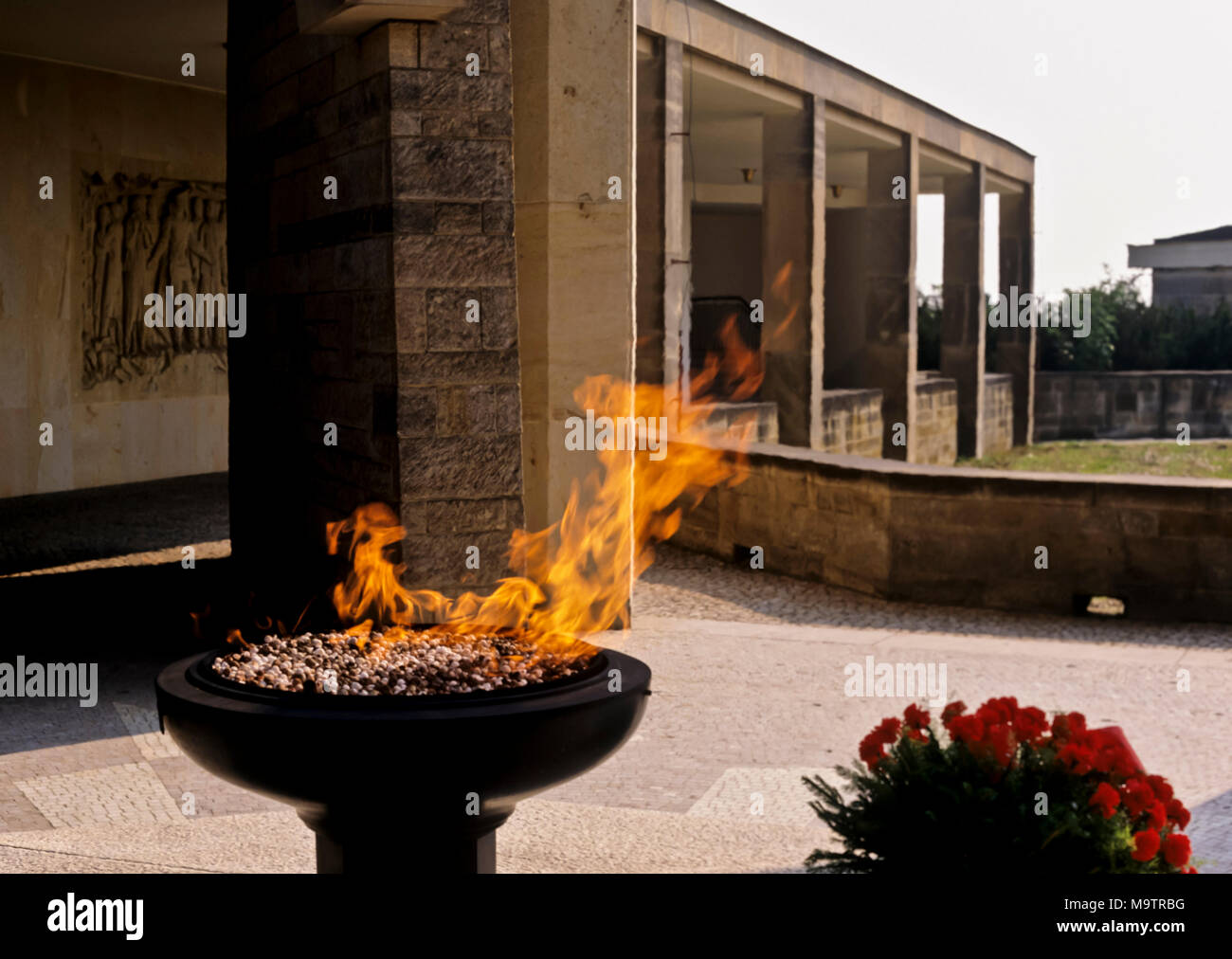 9022. Ewige Flamme an der Gedenkstätte Lidice, Südböhmen, Tschechische Republik, Europa Stockfoto