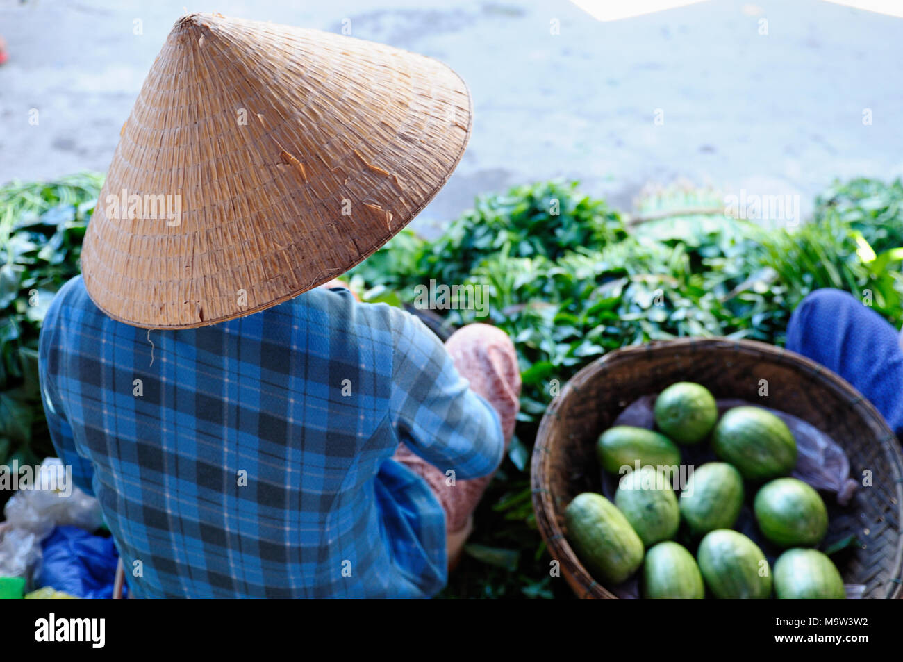 Verkäufer auf dem Markt der Farbe in Vietnam Stockfoto