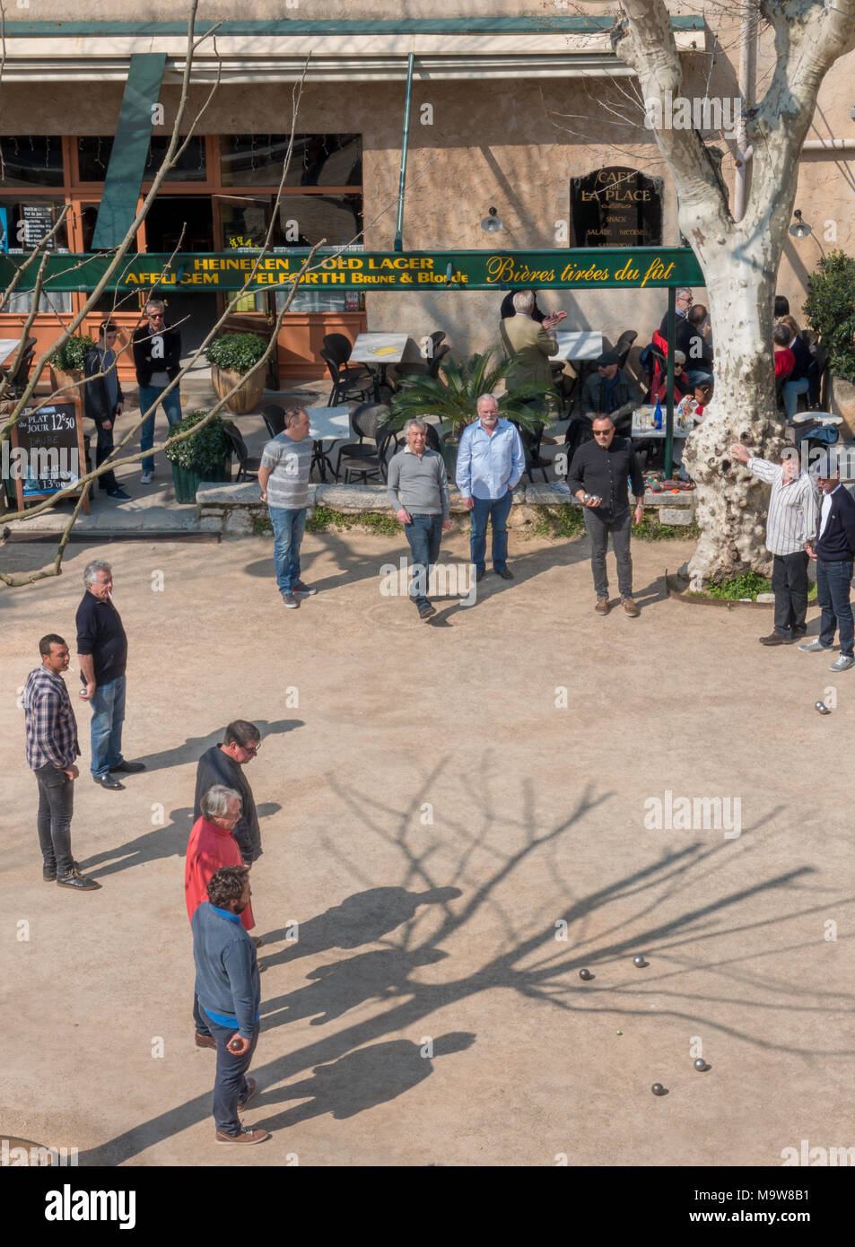 St Paul de Vence Provence Französische Lebensart Männer boule Boule spielen Pétanque Stockfoto