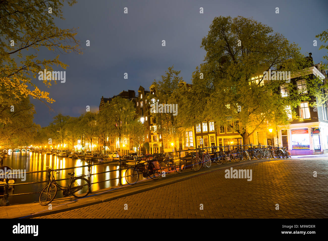 Schöne Nacht Ausblick auf Amsterdam, Niederlande Stockfoto