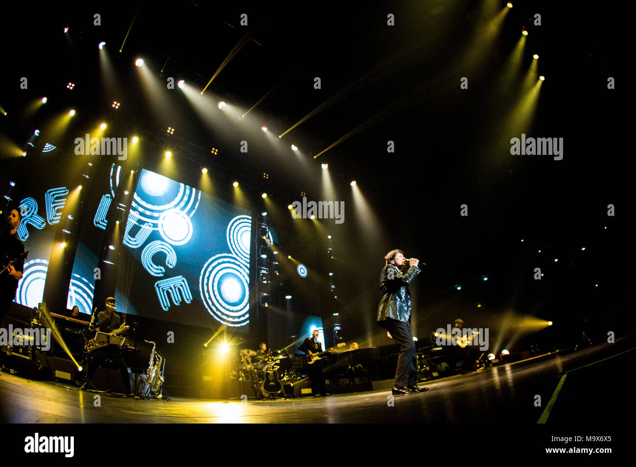 Mailand, Italien. 28. März 2018 Gianni Morandi live auf der Mediolanum Forum Assago Credit: Roberto Finizio / alamy Leben Nachrichten Stockfoto