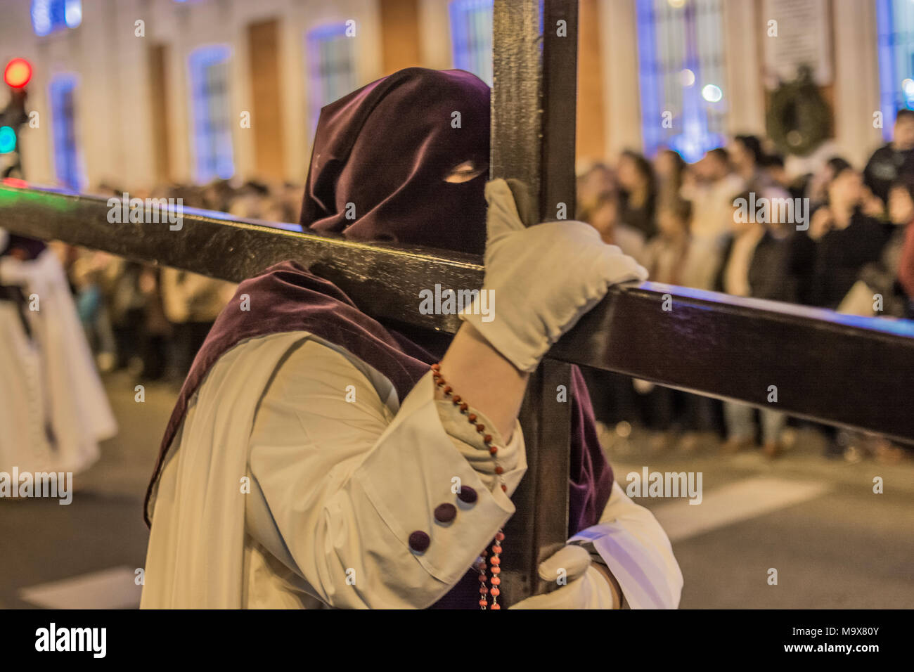 Madrid, Spanien. 28. März, 2018. Prozession der 'los Gitanos" auf den Straßen des Zentrums von Madrid, Spanien. Die Prozession startete aus der Straßen von La Salud nach San Andrés Platz auf den Straßen von Madrid, Spanien Quelle: Alberto Sibaja Ramírez/Alamy leben Nachrichten Stockfoto