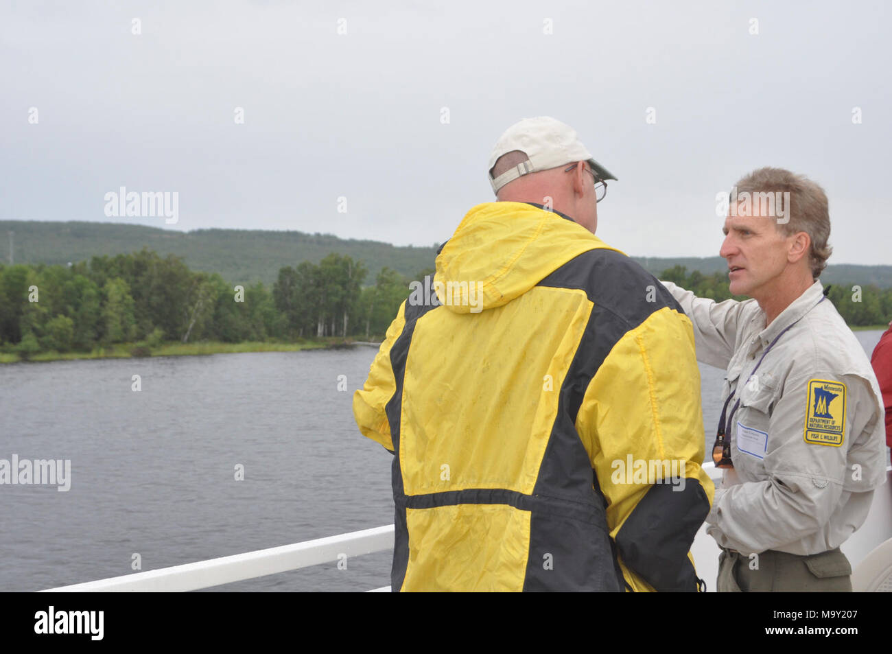 John lingren, Minnesota Abteilung der natürlichen Ressourcen erklärt, die ökologische. John lingren, Minnesota Abteilung der natürlichen Ressourcen erläutert die ökologische Stockfoto