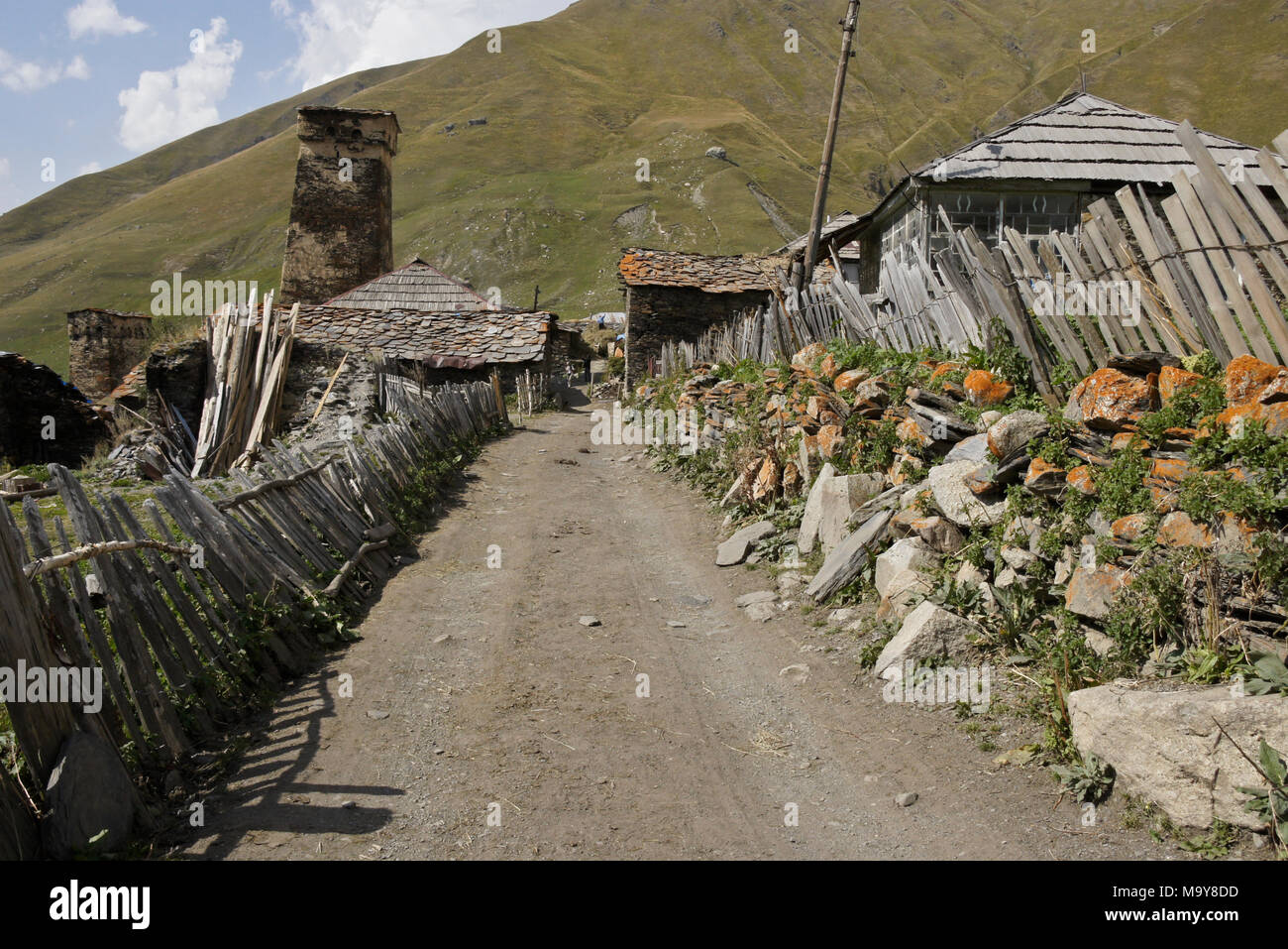 Holzzaune Stockfotos Und Bilder Kaufen Alamy