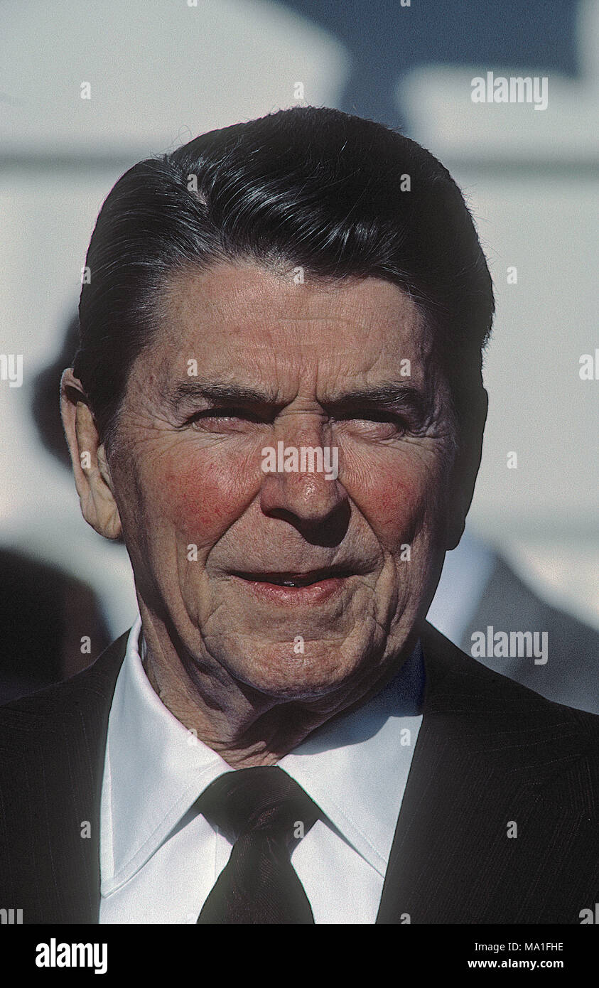 Washington, DC., USA, 14. Januar 1985 Präsident Ronald Reagan Erläuterungen Nach Gesprächen mit Premierminister Wilfried Martens von Belgien Quelle: Mark Reinstein/MediaPunch Stockfoto