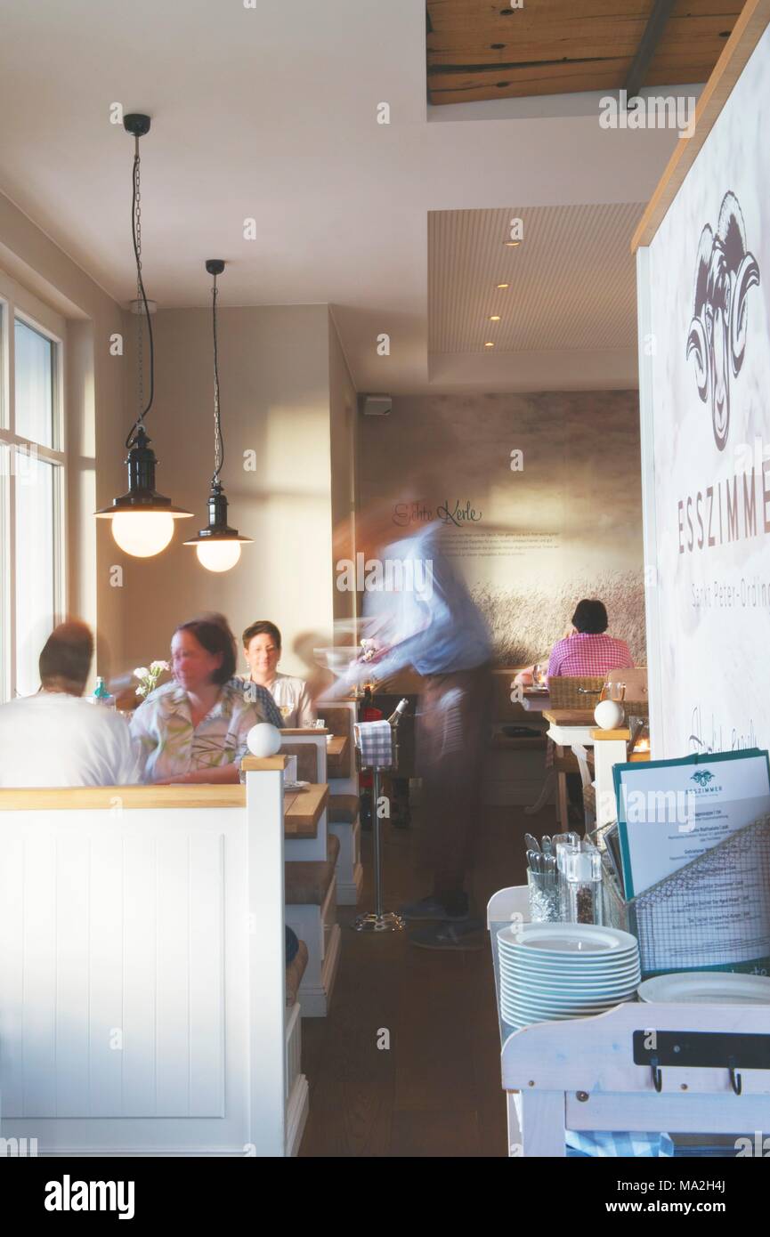 Das Restaurant Speisesaal im Hotel Zweite Heimat in St. Peter Ording, Deutschland Stockfoto