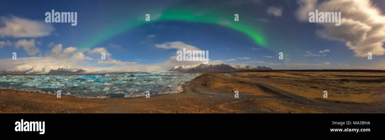 Jokulsarlon Panoramablick, Island, Europa. Aurora Sturm kp-3 Stockfoto