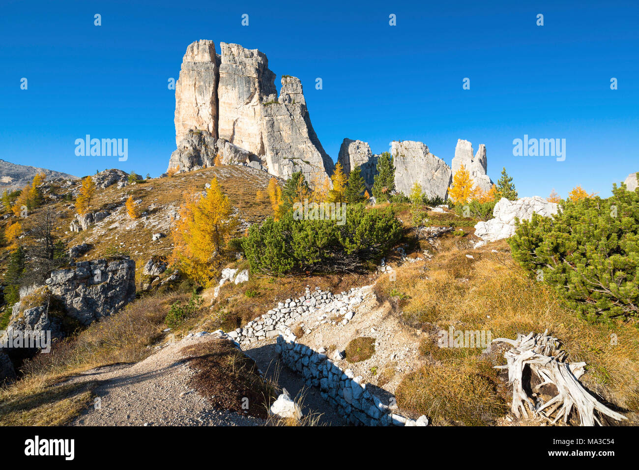 5 Torri, Cortina d'Ampezzo, Venetien, Italien. Stockfoto