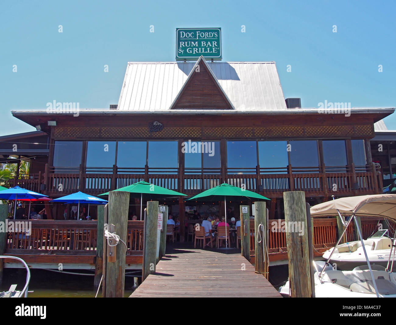 Dockside Eingang zu Doc Ford's Run Bar & Grill am Fort Myers Beach, FL © katharine Andriotis Stockfoto