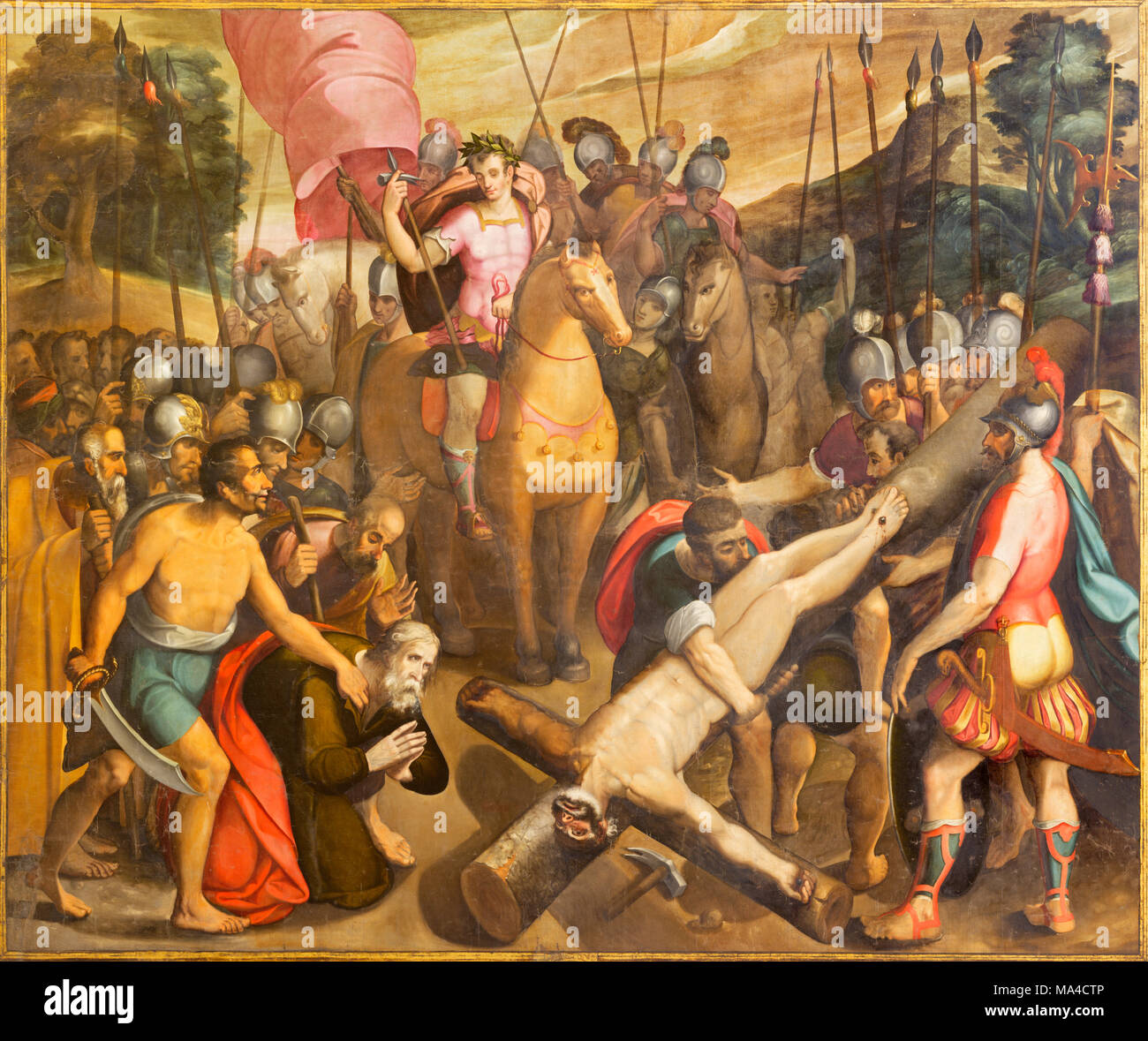 ZARAGOZA, Spanien - 3. MÄRZ 2018: die Kreuzigung des hl. Petrus in der Kirche Iglesia de San Pablo von Antonio Glaceran und Jeronimo de Mora (1596). Stockfoto