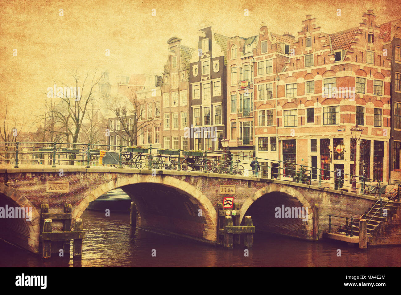 Retro Image der Prinsengracht Kanal, Amsterdam, Niederlande. Hinzugefügt Papier Textur. Getonten Bild Stockfoto