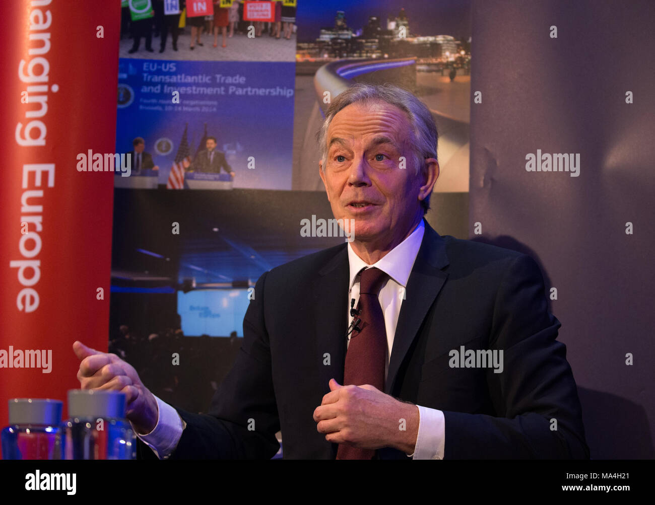 Der ehemalige Premierminister, Tony Blair spricht an der 'Changing Europe" Konferenz in London. Er sagte, daß eine Neuverhandlung auf Brexit unrealistisch war. Stockfoto