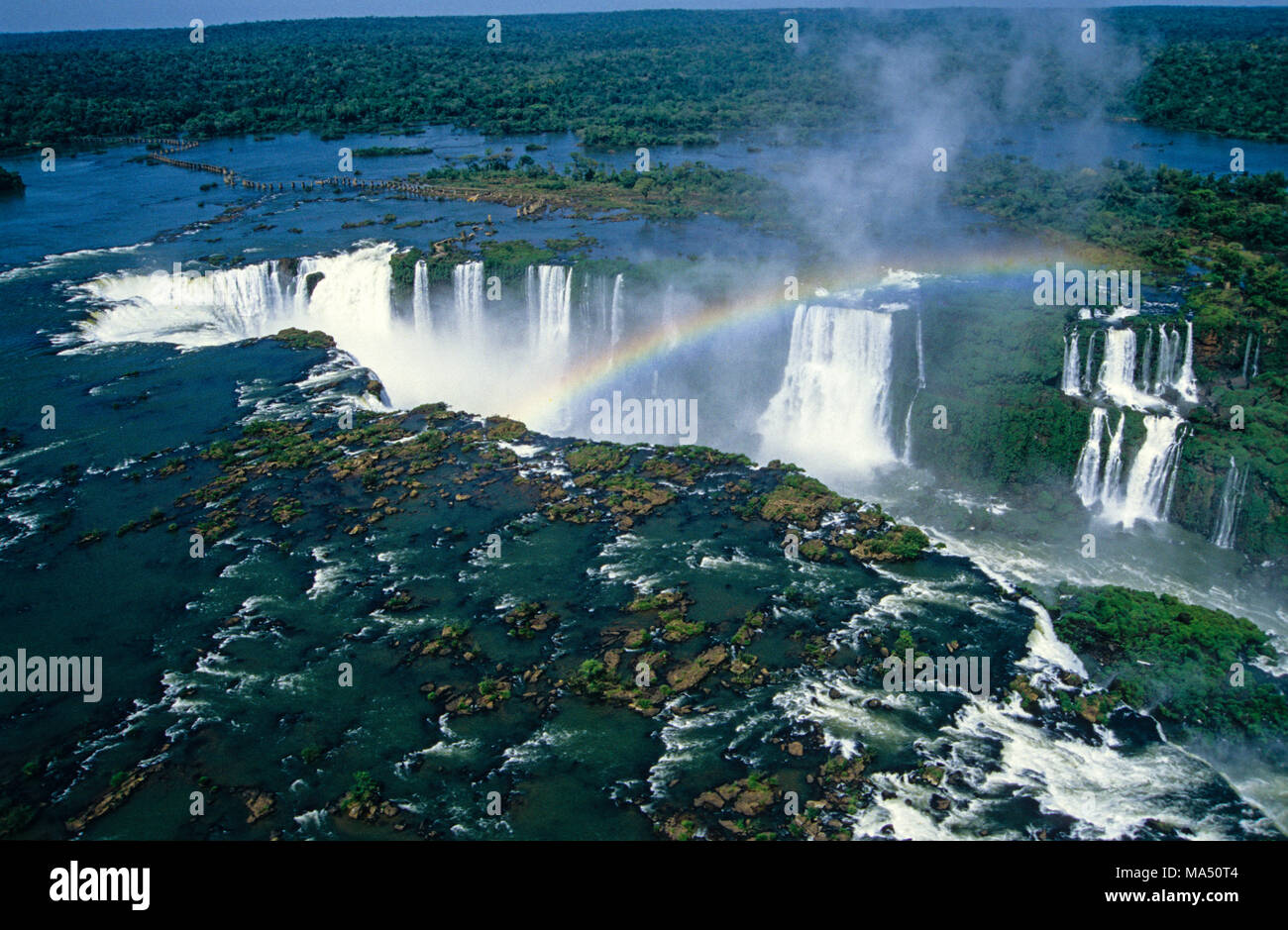 Regenbogen, Iguazu Falls, Paraná, Brasilien, Südamerika. Stockfoto