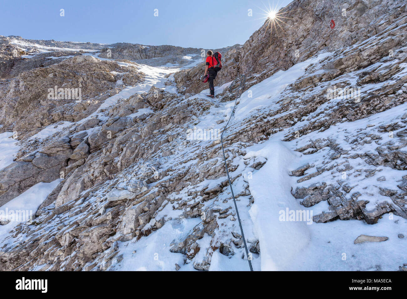 Bergsteiger, in der Nähe der Gipfel des Mount Gr. Kinigat (Cavallino), Lienz, Osttirol, Österreich, Europa Stockfoto