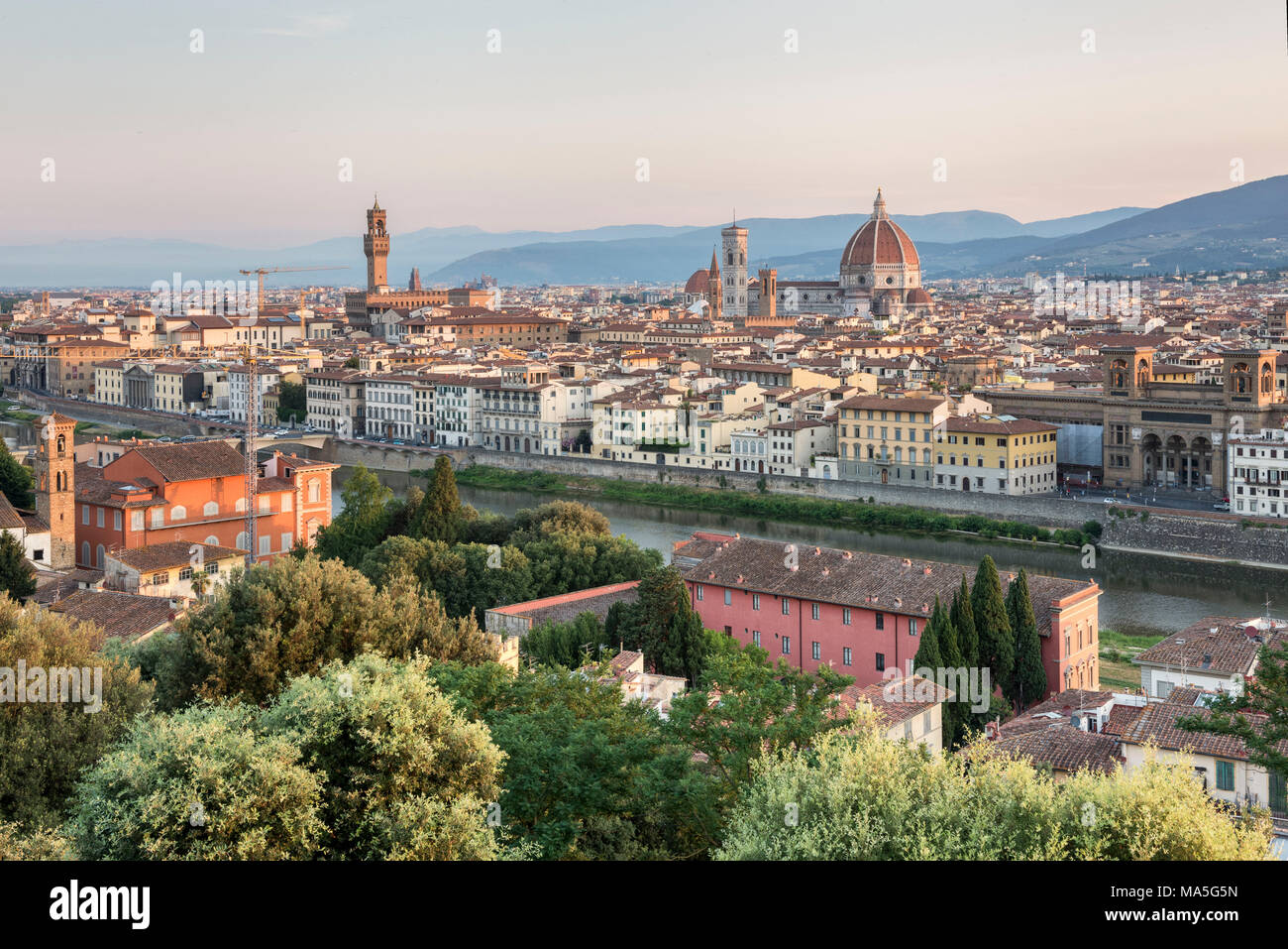 Ein Blick auf Florenz von der Piazzale Michelangelo, Florenz, Toskana, Italien, Europa Stockfoto